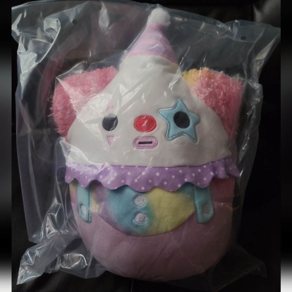 NWT Select Series 8in X.Axis the clown